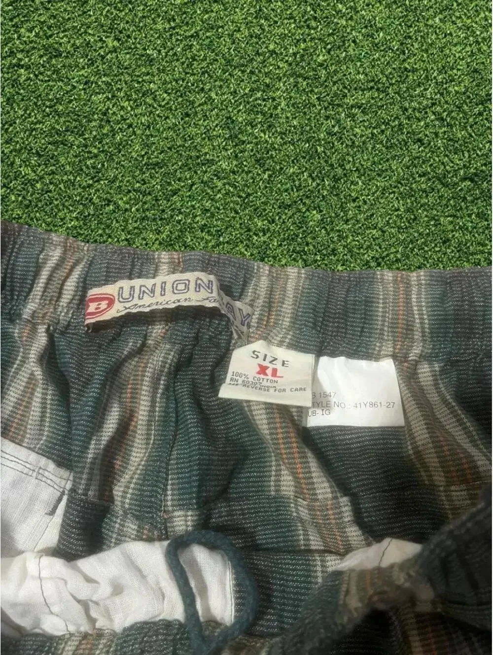 Vintage Union Bay Green Striped Shorts – Size XL (28)